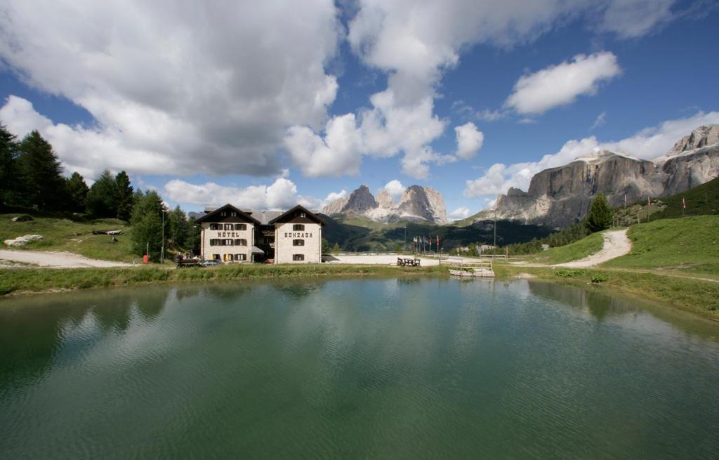 Apartments Gonzaga Canazei Luaran gambar